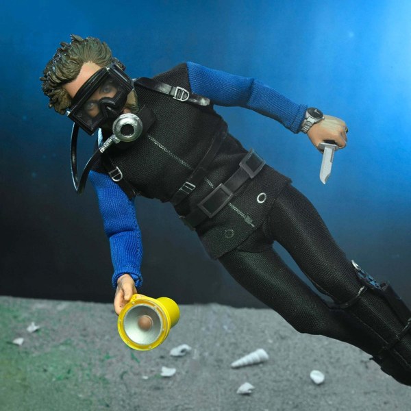DER WEIßE HAI – 20 CM BEKLEIDETE ACTIONFIGUR – HOOPER (HAIKÄFIG)