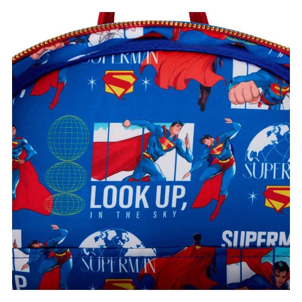 Warner Bros by Loungefly Superman-Rucksack in voller Größe