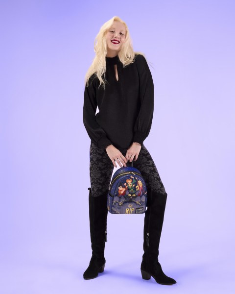 HOCUS POCUS DIE SANDERSON SCHWESTERN MINI-RUCKSACK – DISNEY PIXAR LOUNGEFLY