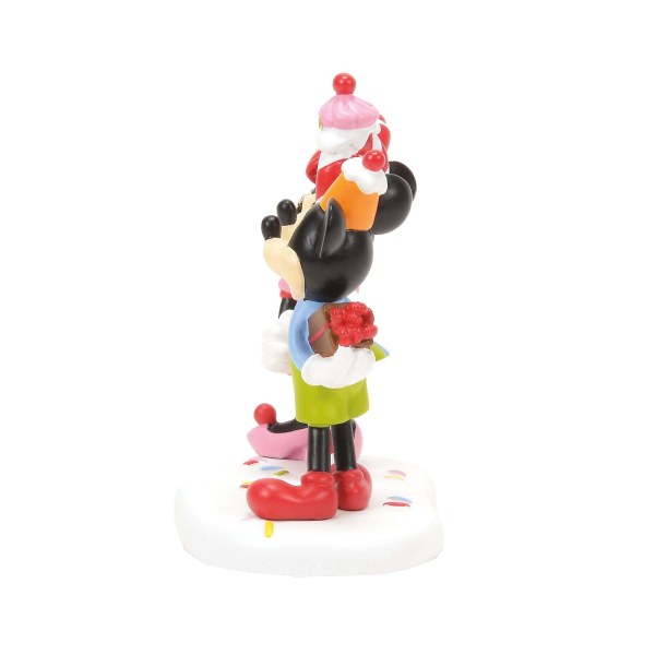 MICKEY & MINNIE TEILEN SICH EINE LECKEREI - DISNEY VILLAGE