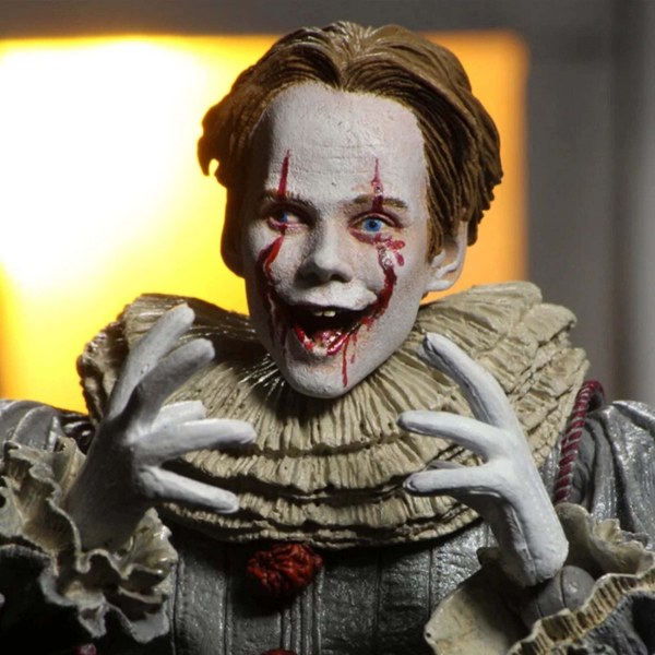 ES KAPITEL 2 – 18 CM GROSSE ACTIONFIGUR – ULTIMATIVER PENNYWISE (FILM VON 2019)