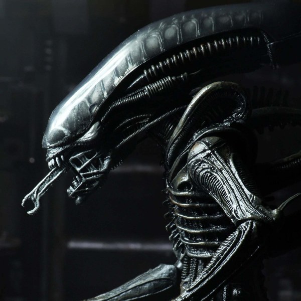 ALIEN – 18 CM GROSSE ACTIONFIGUR – ULTIMATIVE 40. JUBILÄUMS-AKTION