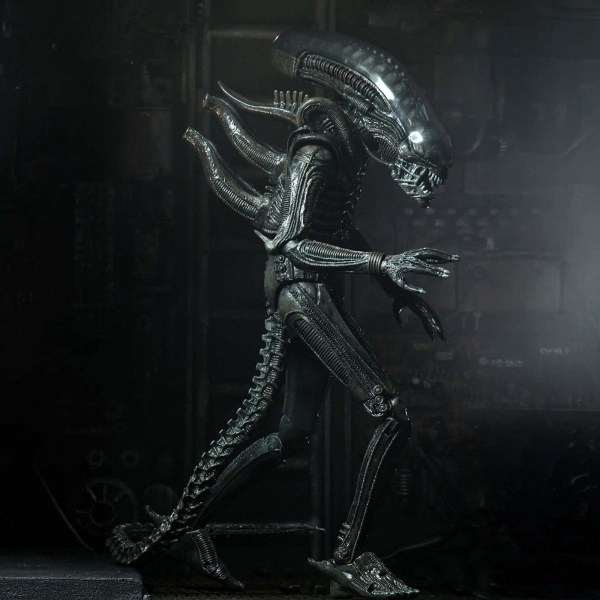 ALIEN – 18 CM GROSSE ACTIONFIGUR – ULTIMATIVE 40. JUBILÄUMS-AKTION