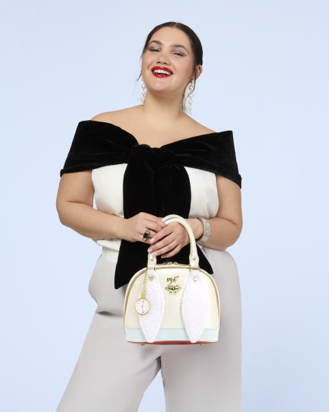 WEISSE HASE HANDTASCHE - LOUNGEFLY DISNEY ALICE IM WUNDERLAND