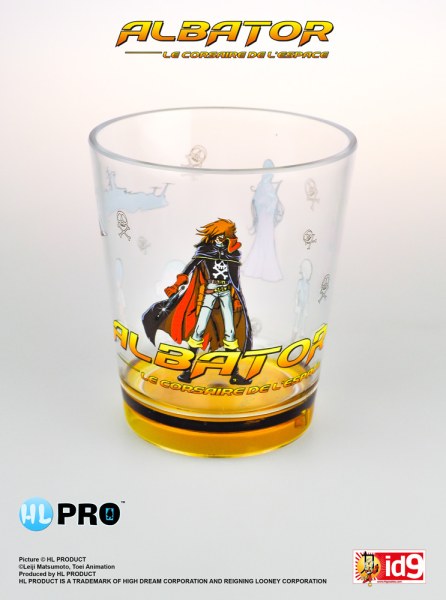 Captain Harlock steht in einem Plastikglas - Captain Harlock