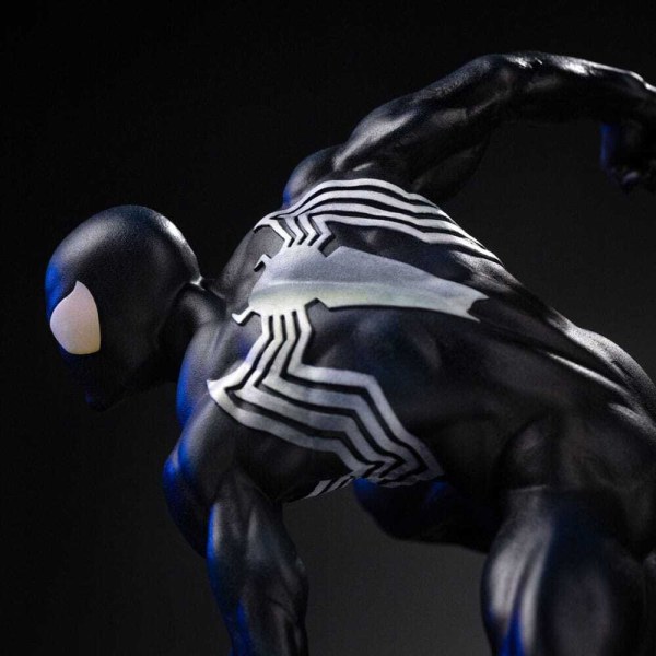 Spider-Man Kostüm im Art Scale Stil, schwarz, 20 cm – Iron Studios Marvel