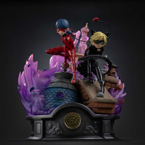 Art Scale Deluxe Lady Bug und Cat Noir, signierte Edition, 23 cm – Iron Studios Miraculous
