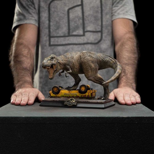 Jurassic Park Icons T-Rex-Angriff-Statuette 15 cm