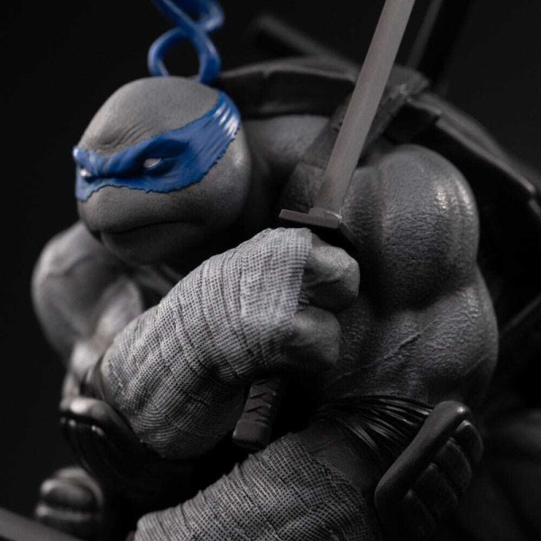 Ninja Turtles-Figur 1/10 Art Scale Leonardo Schwarz-Weiß-Variante 26 cm