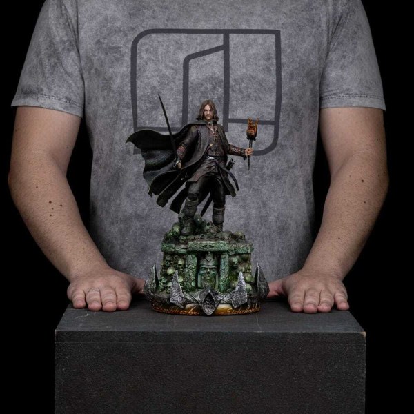 Herr der Ringe 1/10 Art Scale Aragorn Unleashed Statue, 31 cm