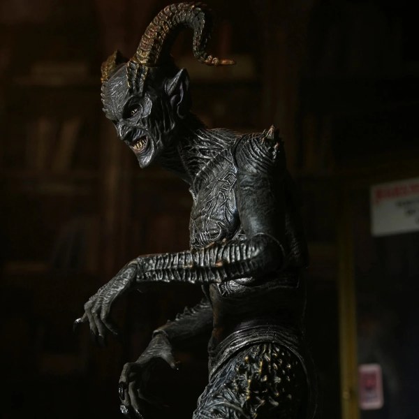 ULTIMATIVE MALTHUS DER DÄMON ACTIONFIGUR - NECA THE CONJURING UNIVERSE