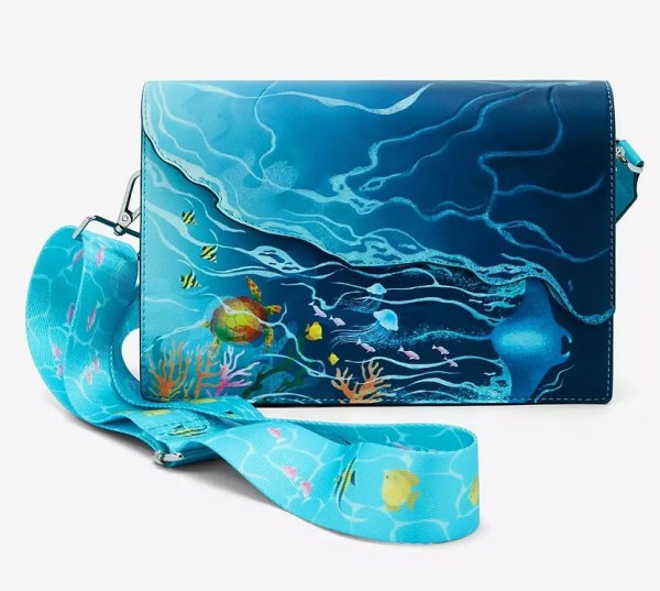 EXKLUSIV: WATER FLOW UMHÄNGETASCHE - DISNEY LOUNGEFLY VAIANA