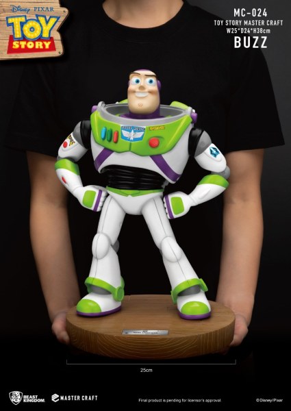 BUZZ LIGHTNING MASTERCRAFT 38 cm – DISNEY TOY STORY