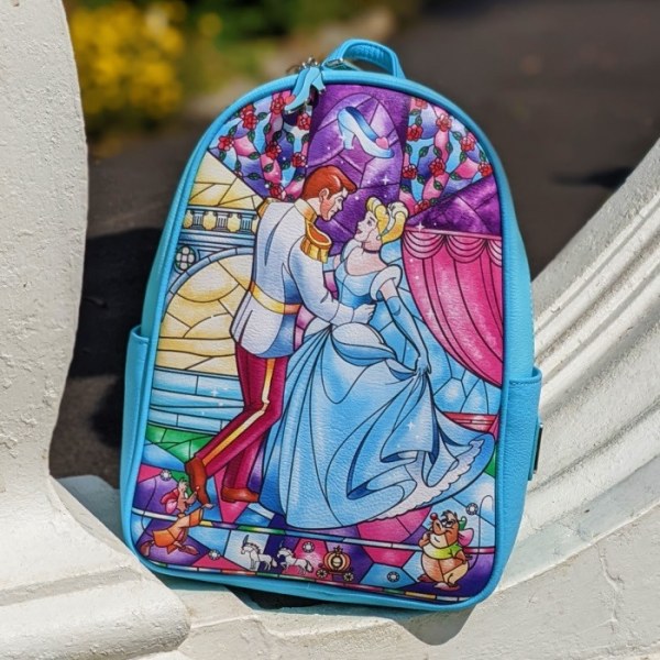 CINDERELLA MINI-RUCKSACK AUS BUNTGLAS – DISNEY LOUNGEFLY