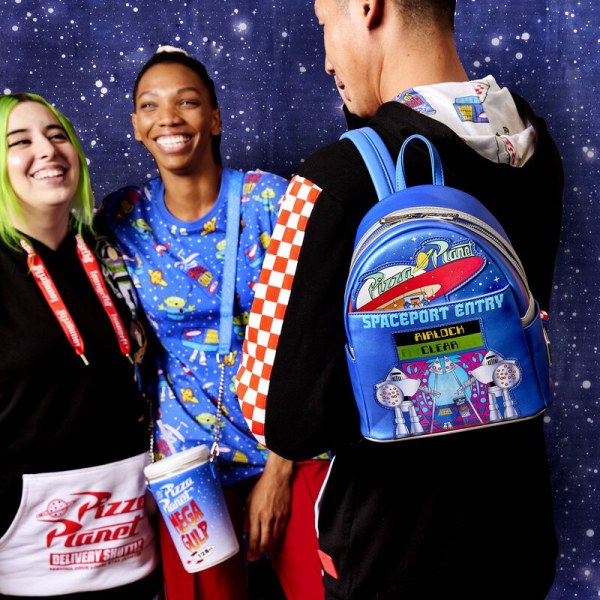 MINI-RUCKSACK TOY STORY PIZZA PLANET – DISNEY PIXAR LOUNGEFLY
