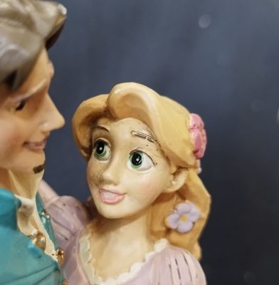 RAPUNZEL & FLYNN LIEBEN – DISNEY-TRADITIONEN